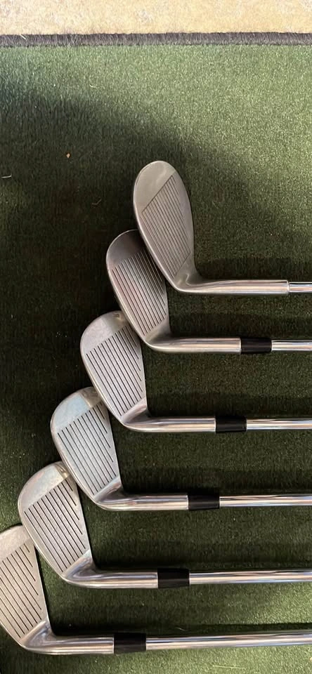 Hogan Right Hand Blade Golf Irons - 8 Clubs - photo 4