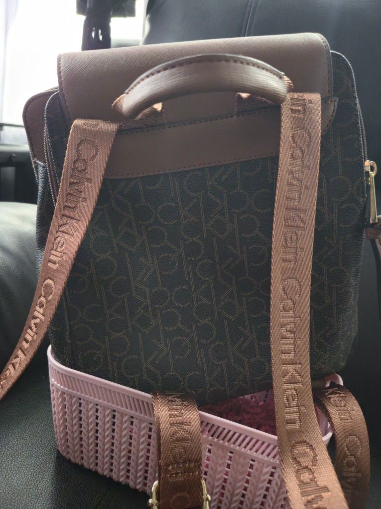 Calvin Klein Mini Backpack - photo 2