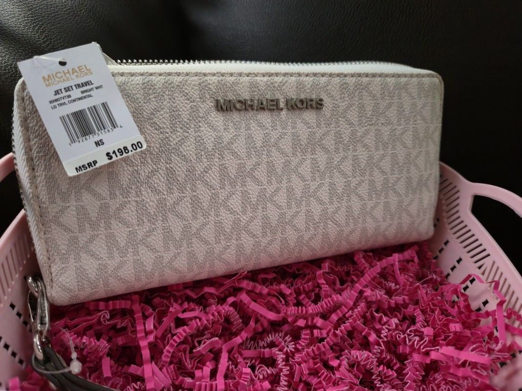 Jet Set Travel Wallet