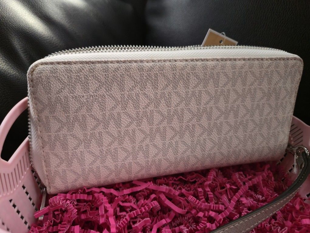 Jet Set Travel Wallet - photo 3