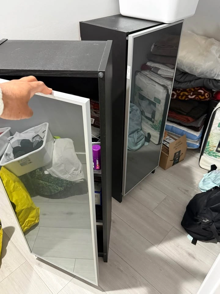 Glass Cupboard (Excellent condition) - photo 4