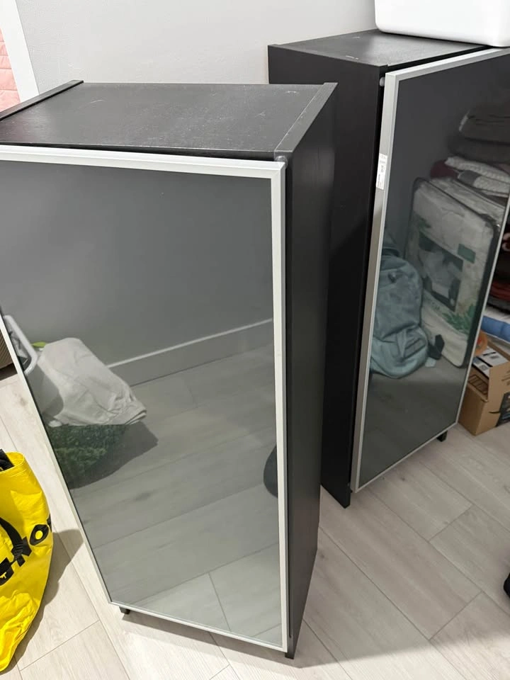 Glass Cupboard (Excellent condition) - photo 5