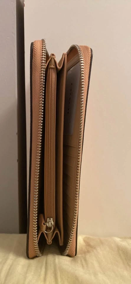 Brand new Coach Wallet - photo 2