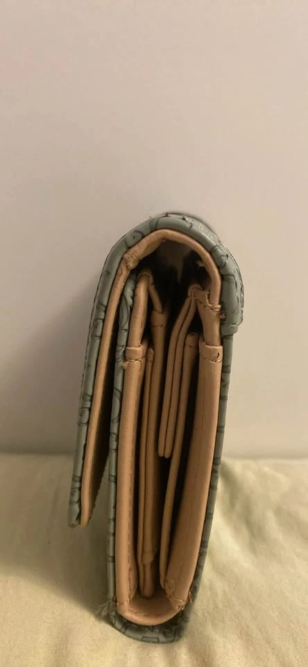 GUESS Wallet - photo 4