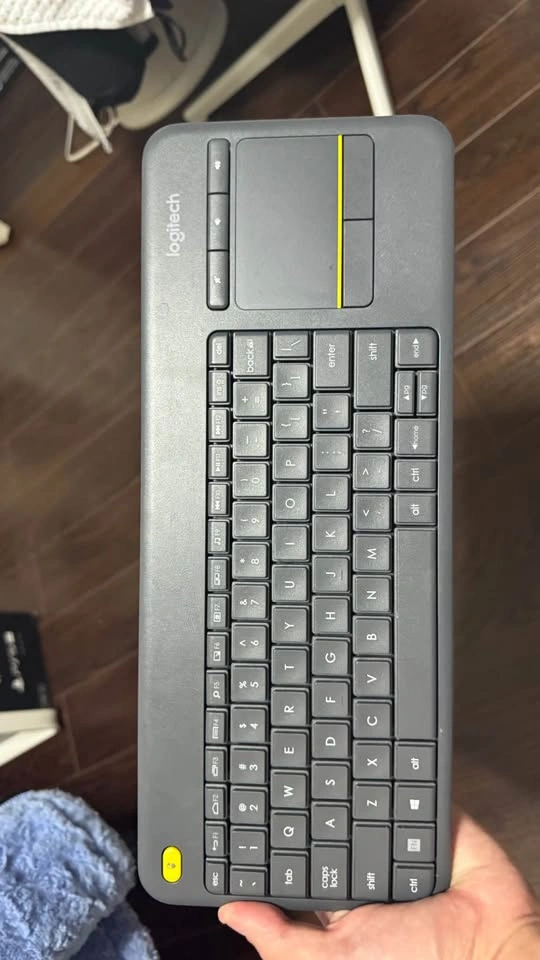 Logitech K400 Plus Wireless Keyboard + Trackpad - photo 2