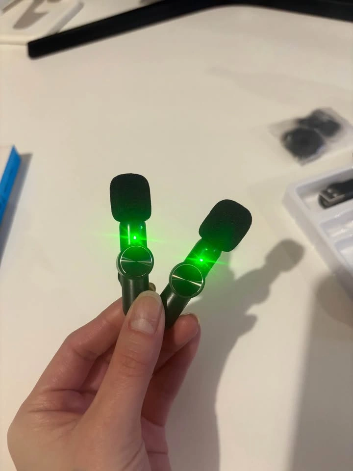New - Wireless Microphone for iPhone/Android - photo 2