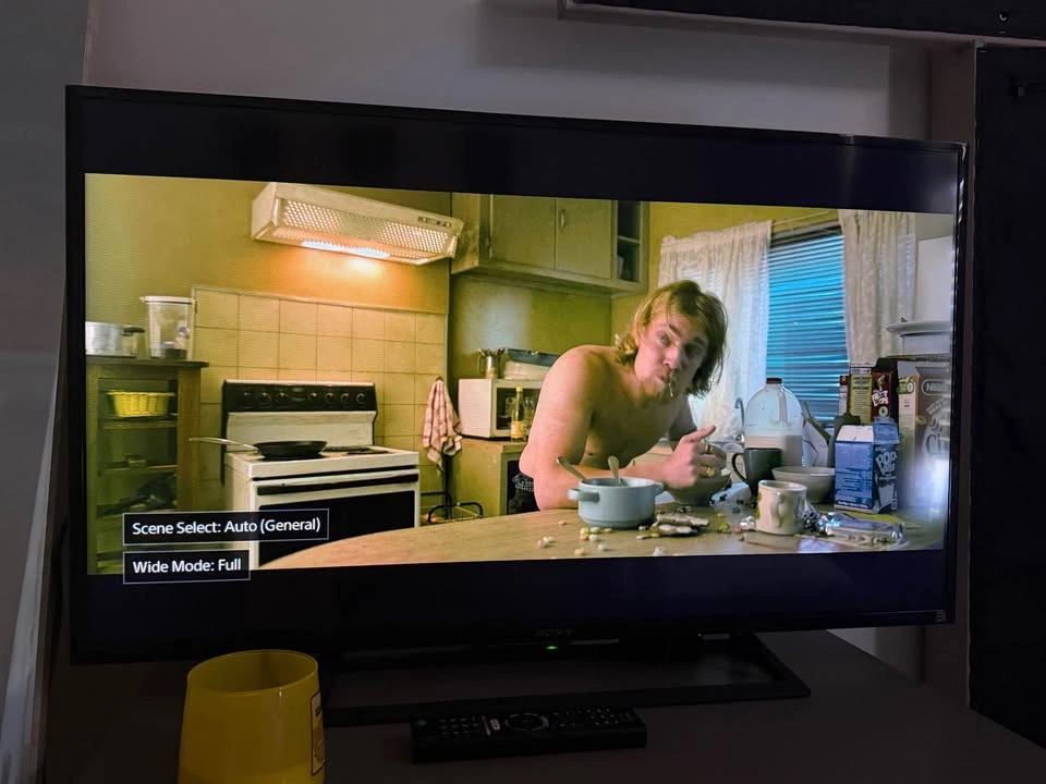 Sony Bravia 40” Smart TV (KDL-40R550C) – Works Perfect - photo 3