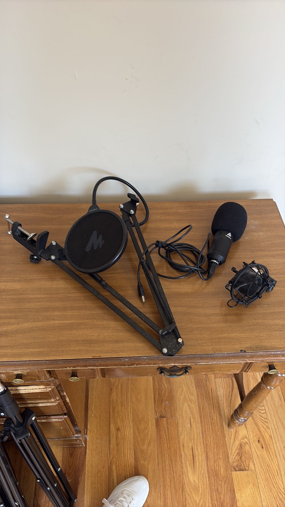 Maono Podcast Mic