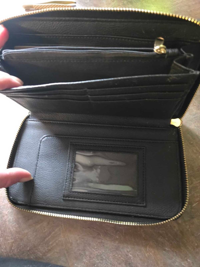 Betsey Johnson Wallet - photo 2