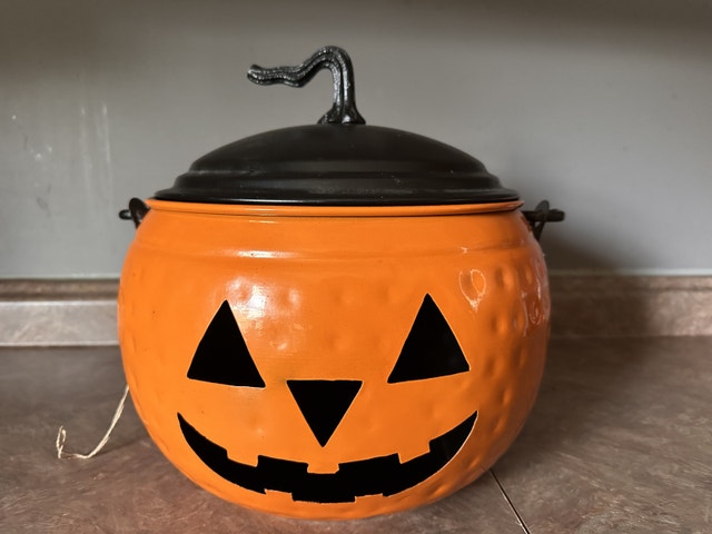Metal Jack-o-lantern