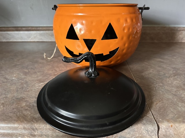 Metal Jack-o-lantern - photo 2