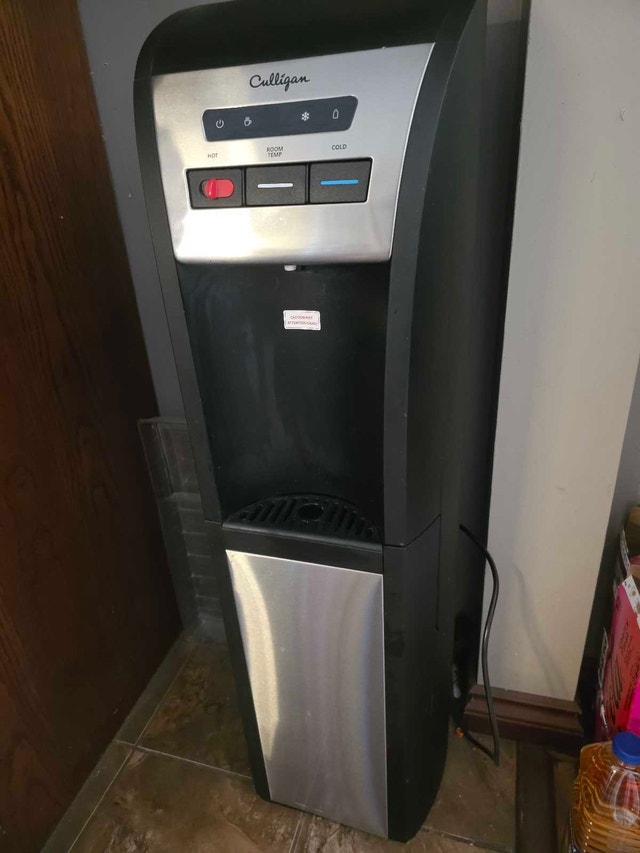 Bottom Load Water Dispenser