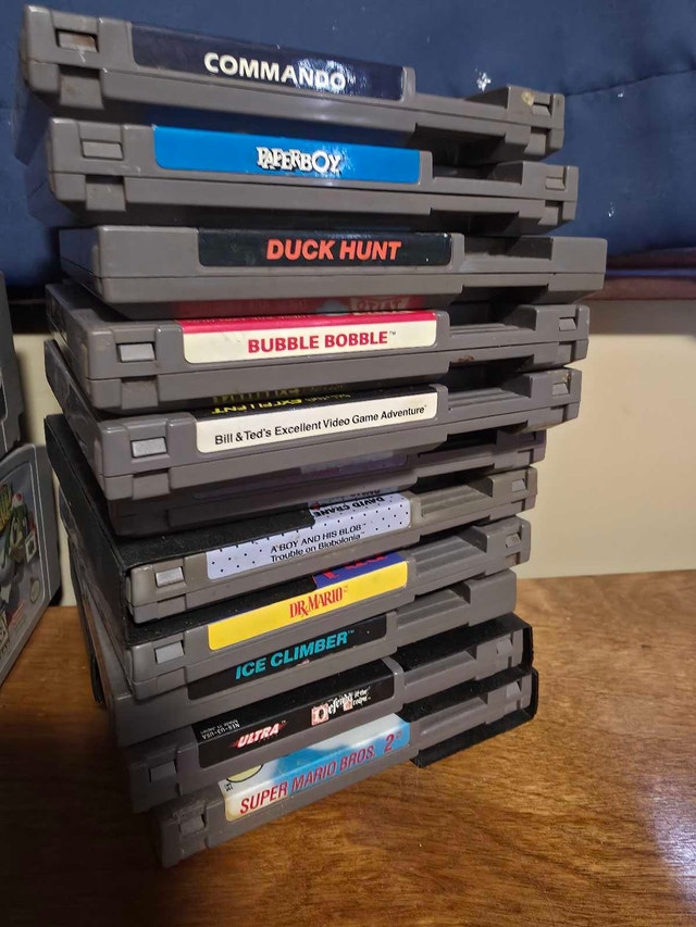 Nintendo NES Console with 11 Games - photo 2