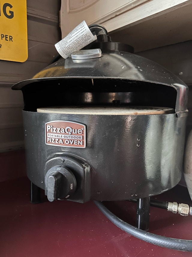 PizzaQue Propane Pizza Oven