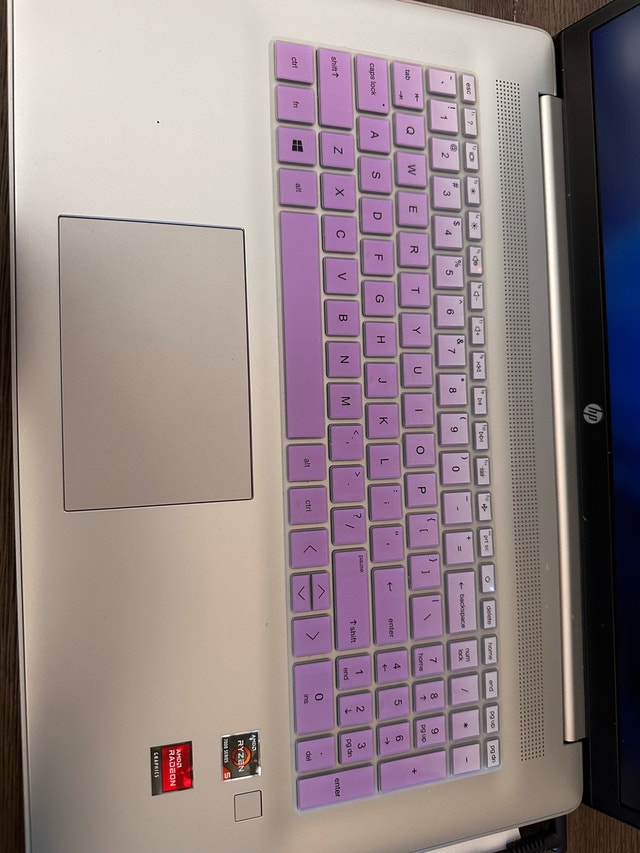 HP 17.3" Laptop - AMD Ryzen 5 7530U - 1TB SSD