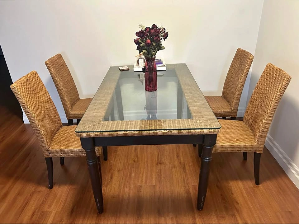 Dining table with 4 chairs