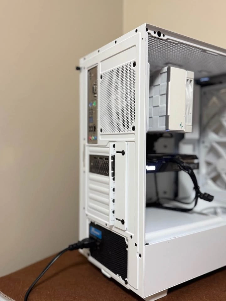Clean White PC - RTX 3060 Gaming PC - photo 5