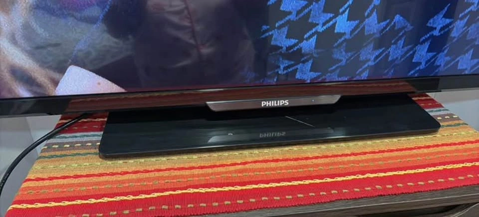 Philips Flat Screen TV - photo 2
