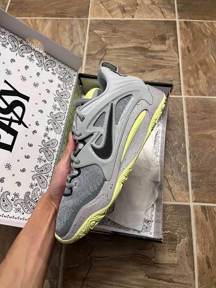 KD shoes size 10 - photo 5