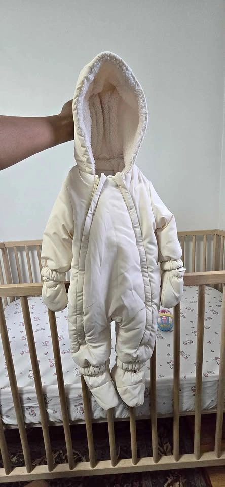 WINTER JUMPSUIT (3-6Months) Hooded