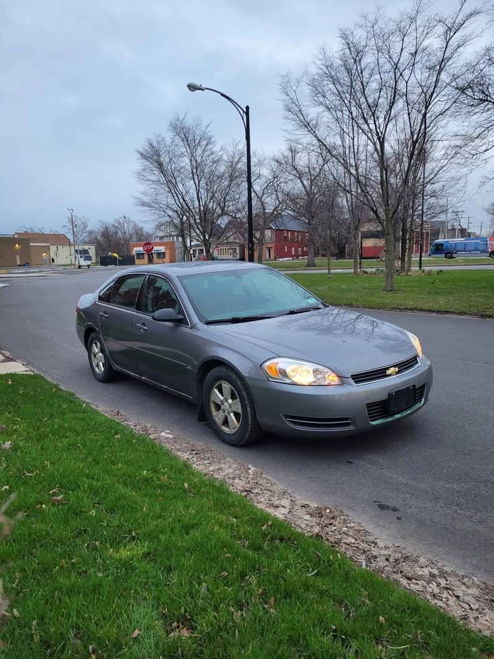 2006 Chevrolet Impala LT Sedan 4D - photo 5
