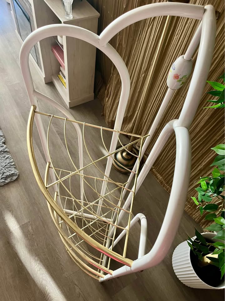 Vintage Brass and Lacquered Metal Corner Shelf - 1980s - photo 4