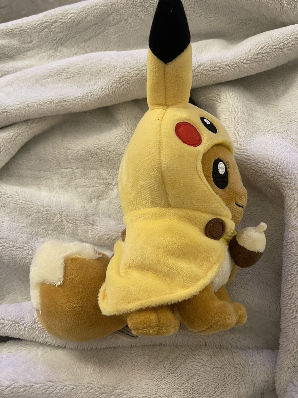 Pokemon Center Eevee Wearing Pikachu Cape 9" Plush - photo 4
