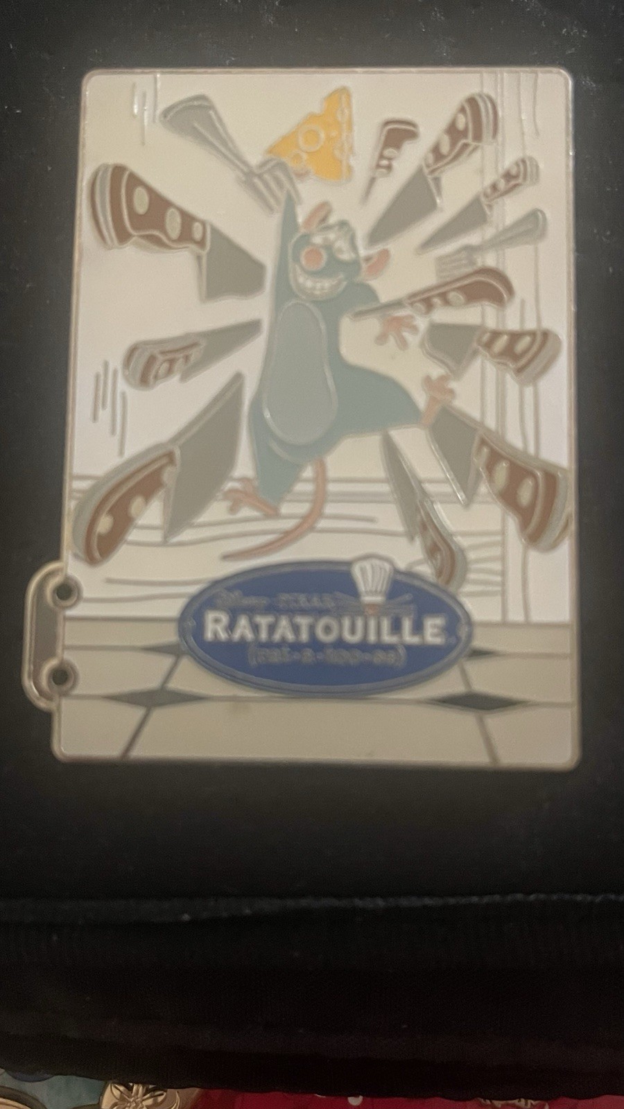 Disney DSSH Ratatouille Best Animated Feature 2007 LE 400 Pin - photo 2