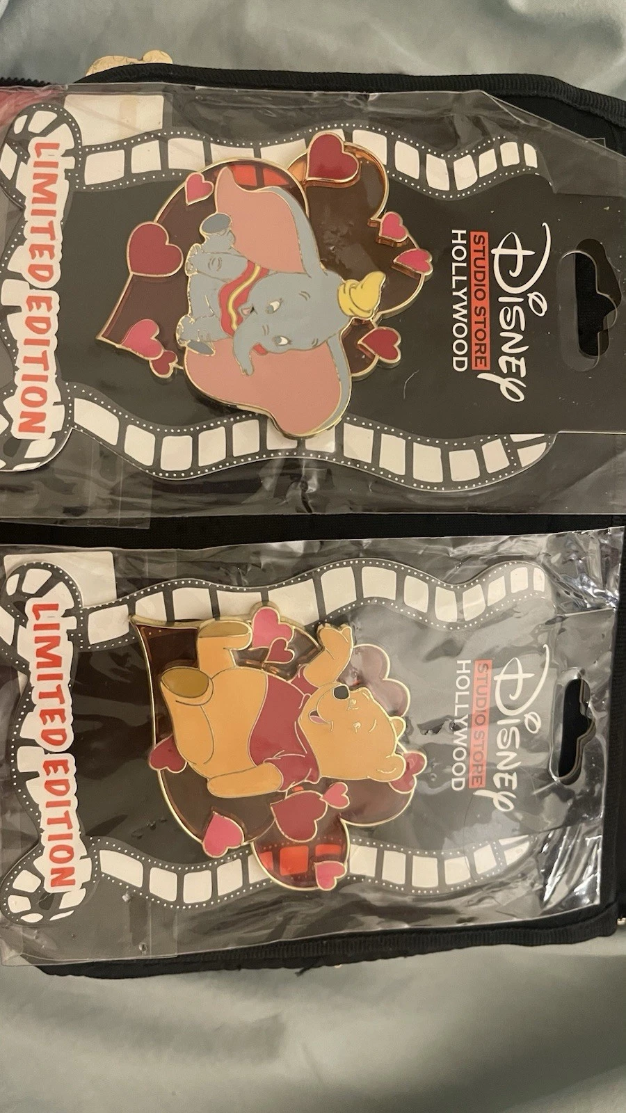 Disney Pooh & Dumbo Stained Glass Pins Set LE 300 Valentine - photo 4