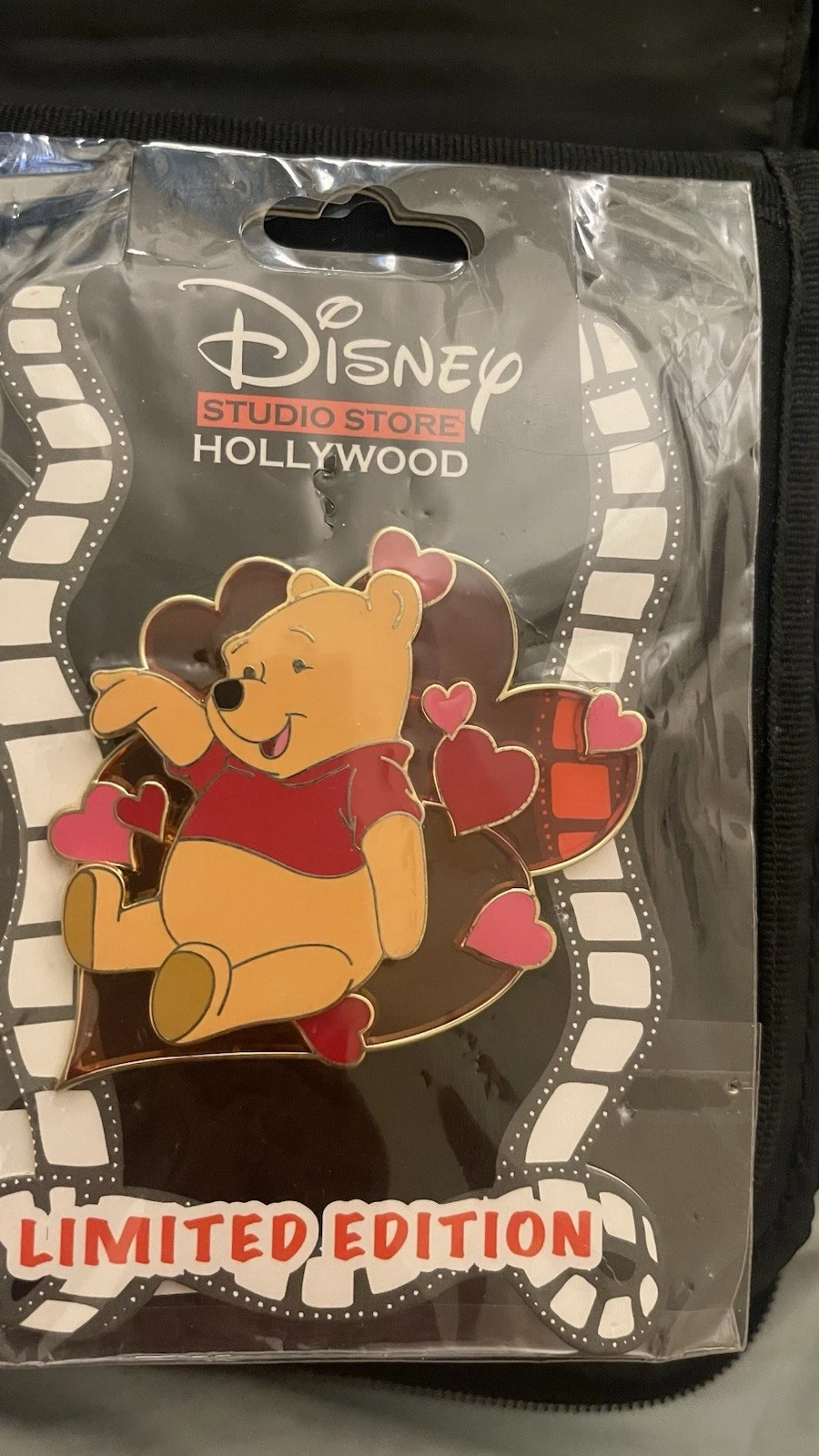 Disney Pooh & Dumbo Stained Glass Pins Set LE 300 Valentine - photo 5