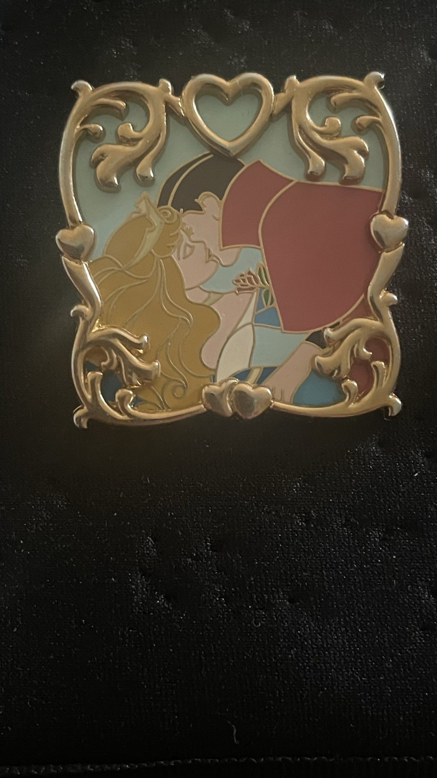 Disney DLR Sleeping Beauty "The Kiss" Pin Aurora & Philip RARE