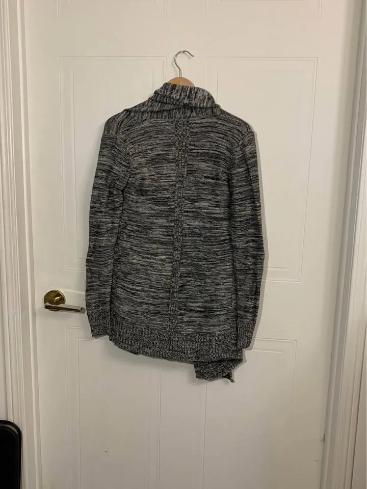 Aritzia Wilfred Cardigan Sweater image indicator(4)