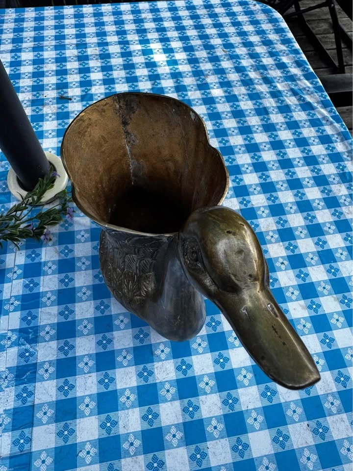 Mid-Century Hollywood Regency Brass Swan Wine Cooler/Planter - photo 5
