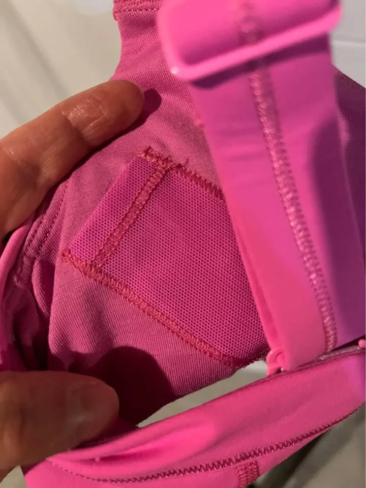 Lululemon Bra image indicator(4)