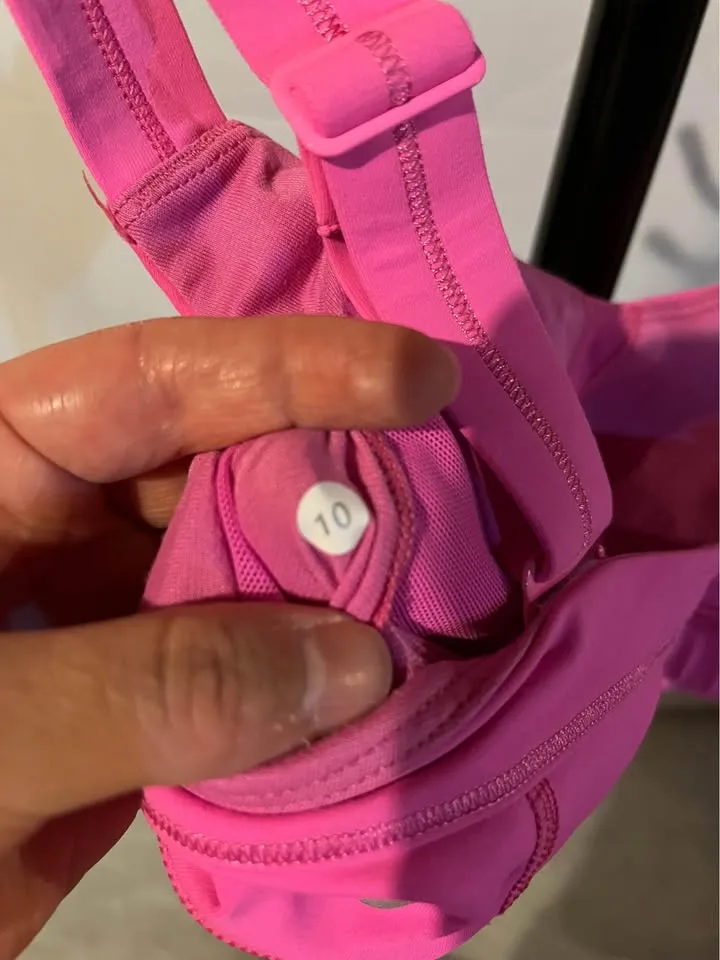 Lululemon Bra image indicator(5)