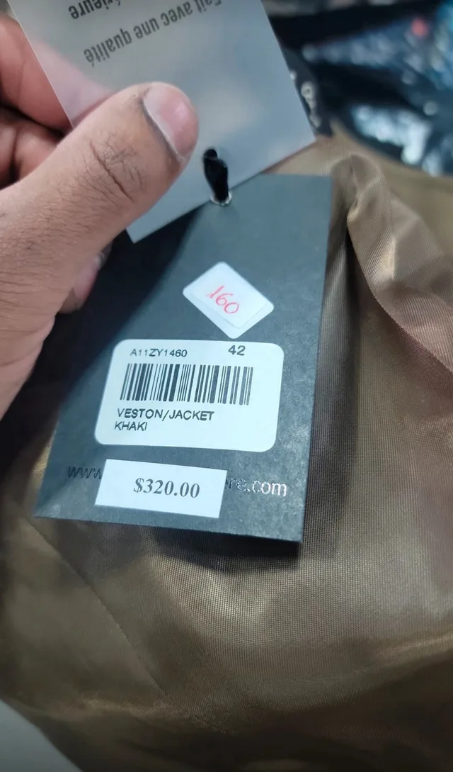 Femme skirt and jacket image indicator(5)