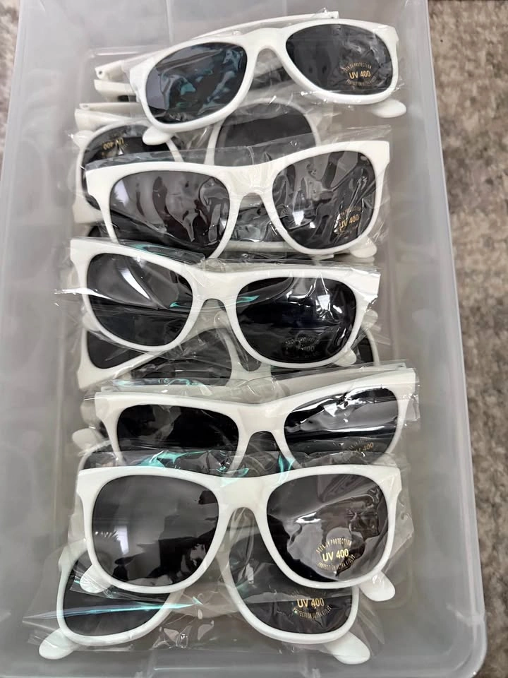 Lot of 26 Brand New Plastic Generic Sunglasses