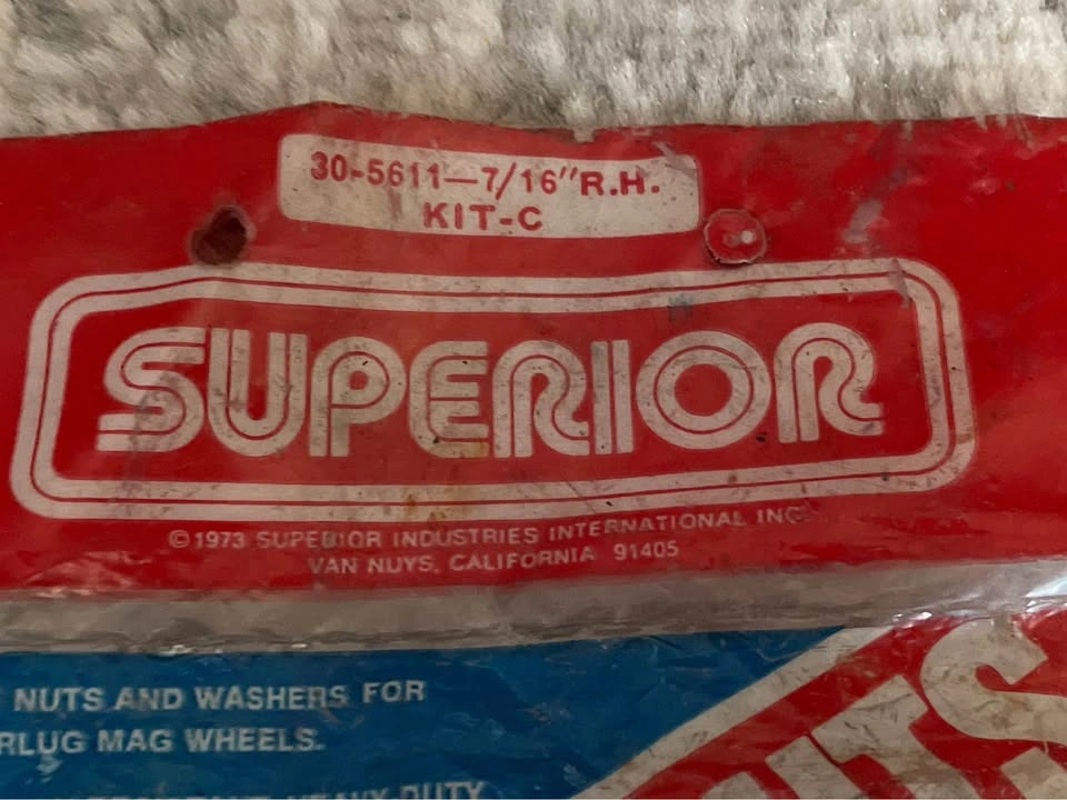 Vintage Superior Lug Nuts 30-5611-7/16” R.H Kit-F (1973) - photo 2