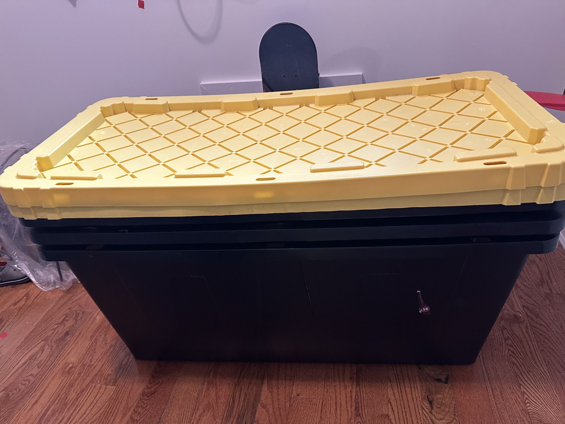 HDX 57 Gal. Tough Storage Tote - Black/Yellow Lid - photo 4