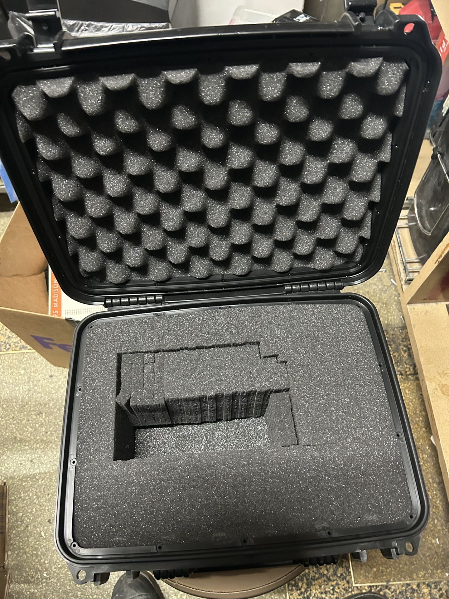 Seahorse SE-720D Protective Case with Adjustable Divider Tray - photo 4