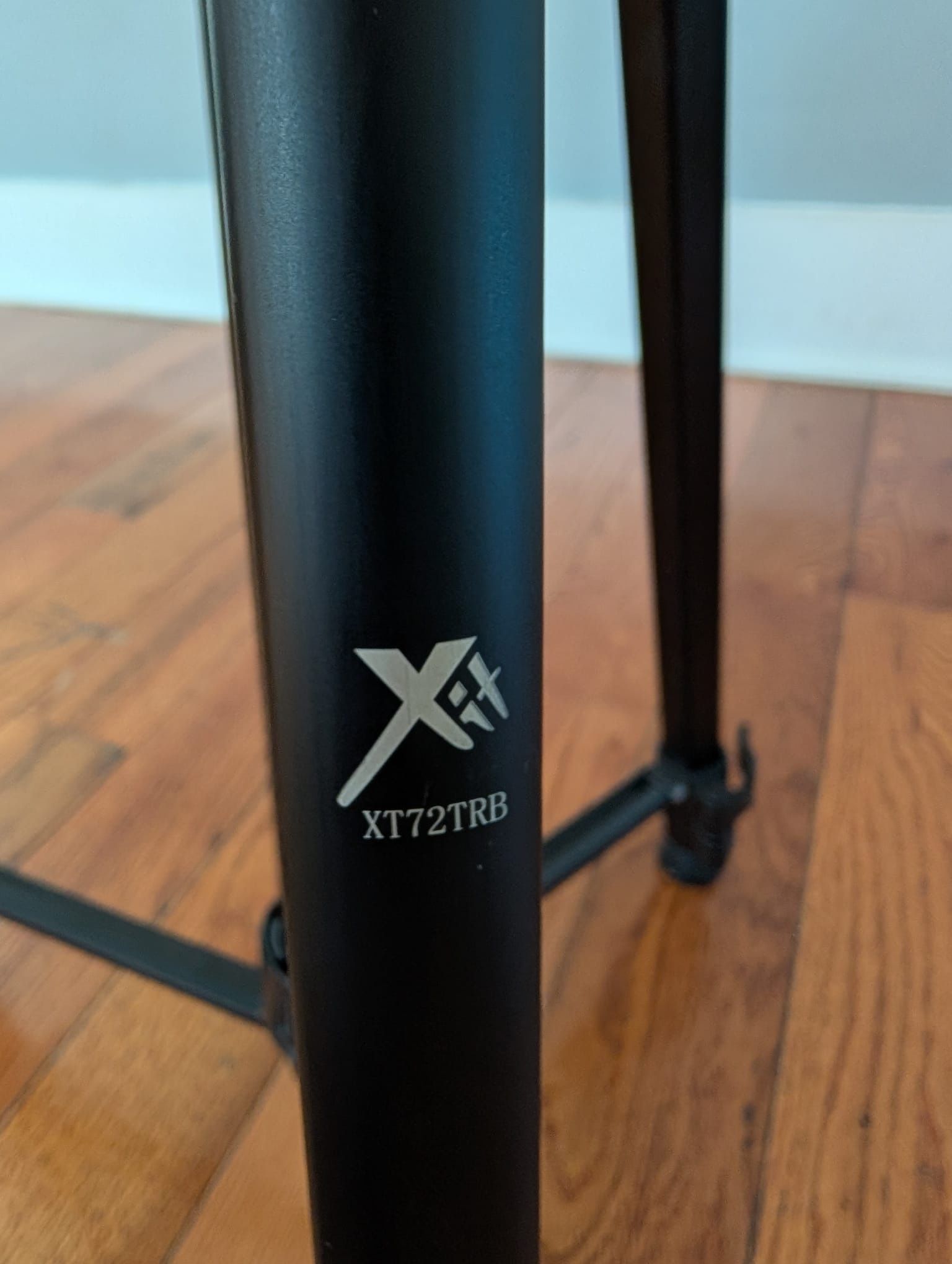 XT72TRB Tripod 72 Inches High - photo 3