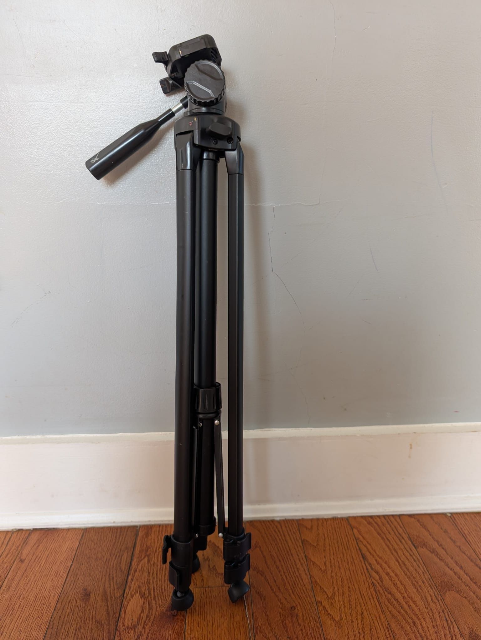 XT72TRB Tripod 72 Inches High - photo 5