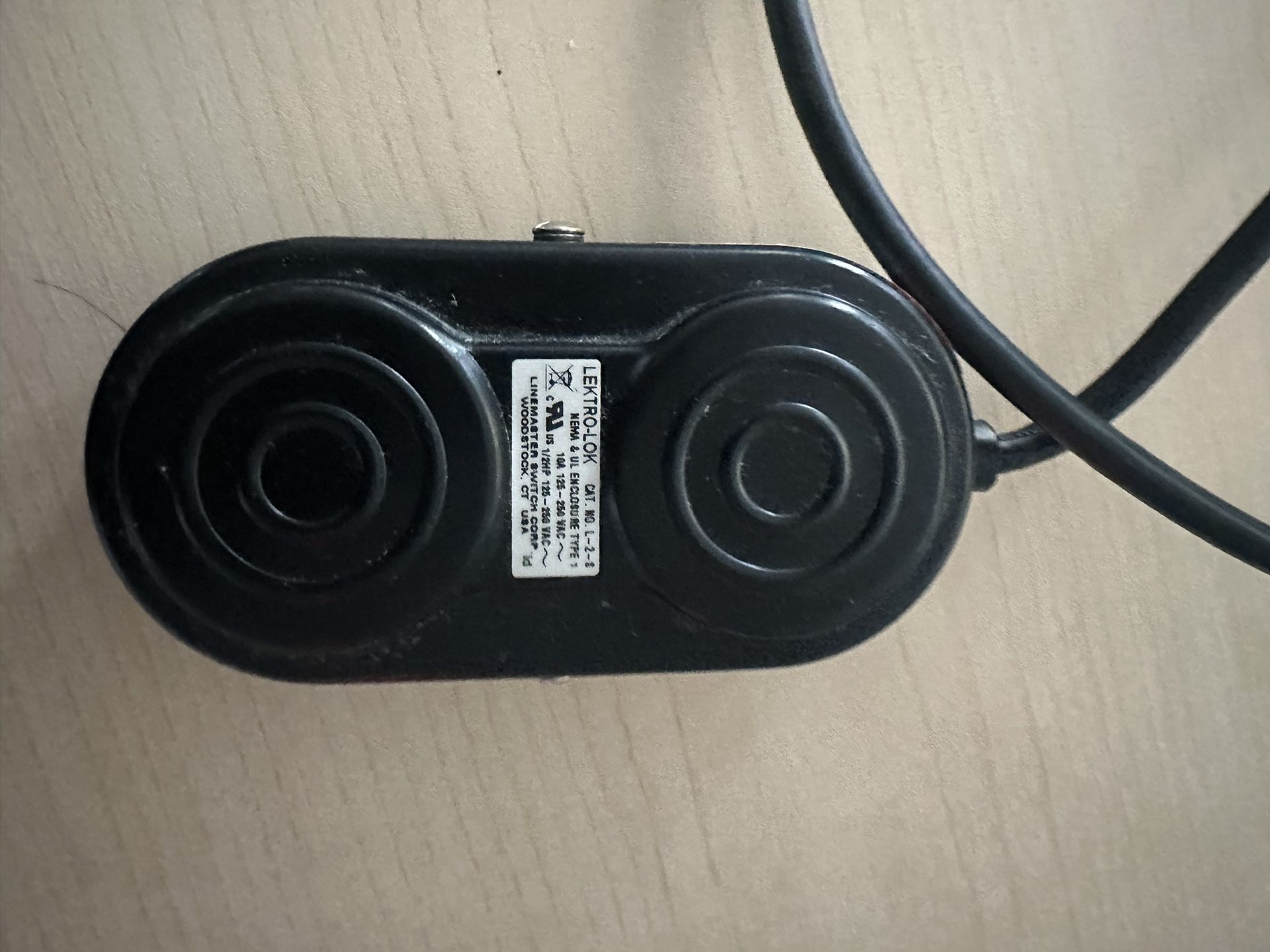 Linemaster Lektro-Lok Foot Switch L-2-S - photo 4