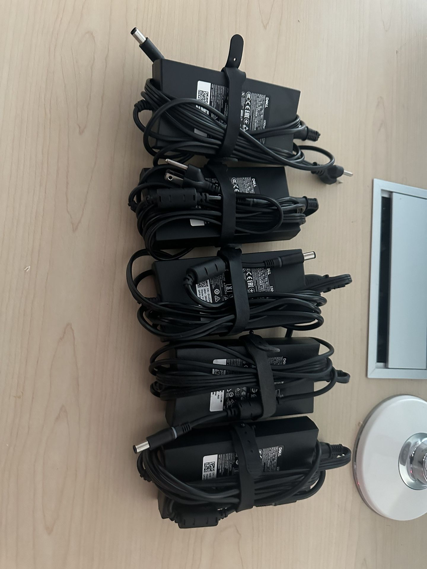 Genuine Dell Latitude C-Series PA-9 90W AC Adapter PA-1900-02D - photo 2