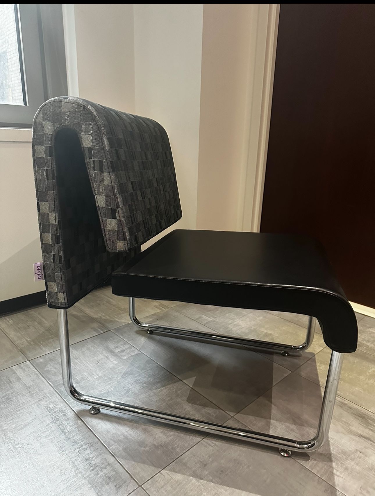 OFM Uno Series Model 420 Lounge Chair, Nickel/Black - photo 3