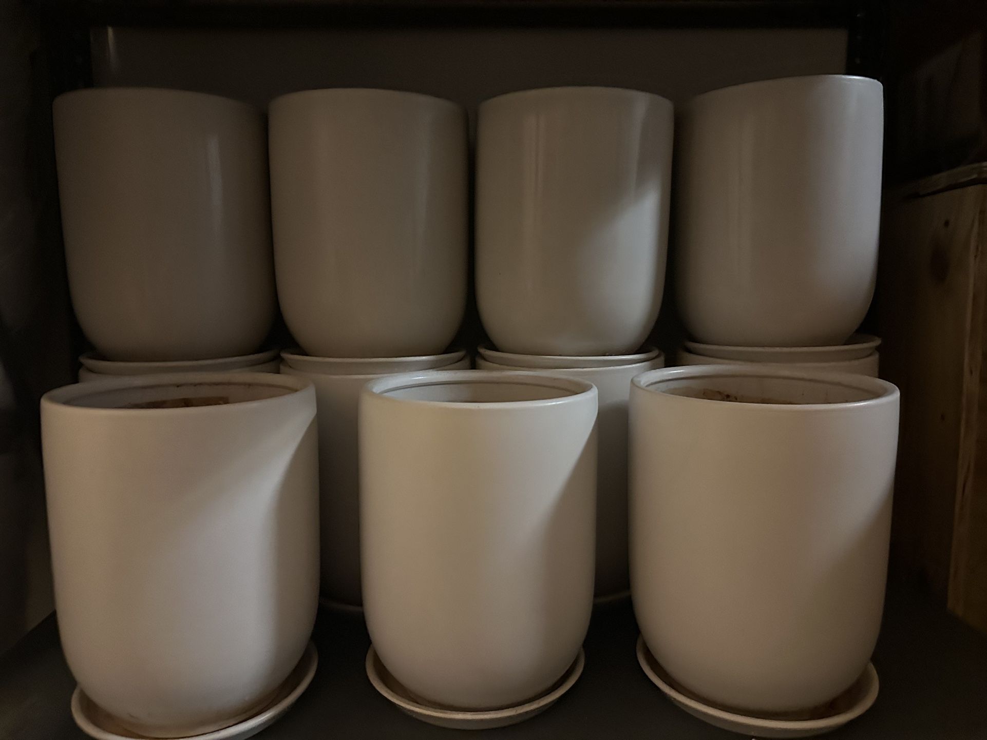 Ceramic Pot with attached Saucer - photo 2