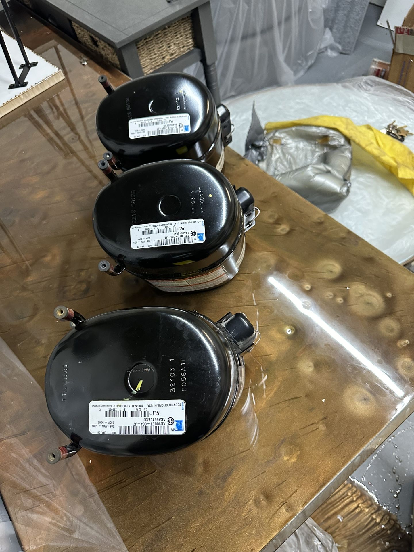 Tecumseh AK100AT-004-J7 - 10000 BTU R22 Compressor - photo 2