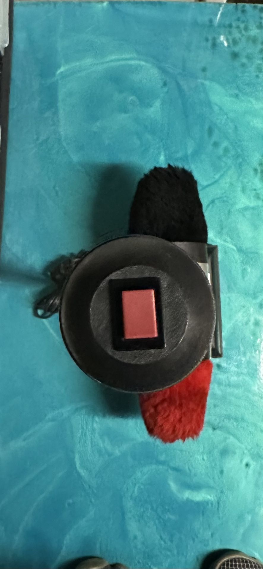 Sunpentown UC-989 Dual-Buffer Shoe Polisher w/Lamb Wool buffers - photo 5