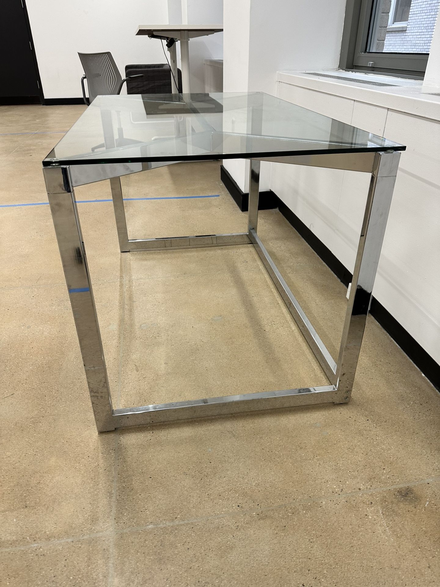 Office Glass Table - photo 3