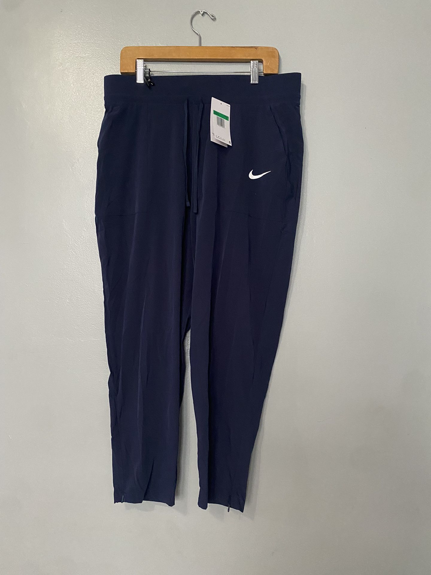Woman’s Dri-Fit Training Pants